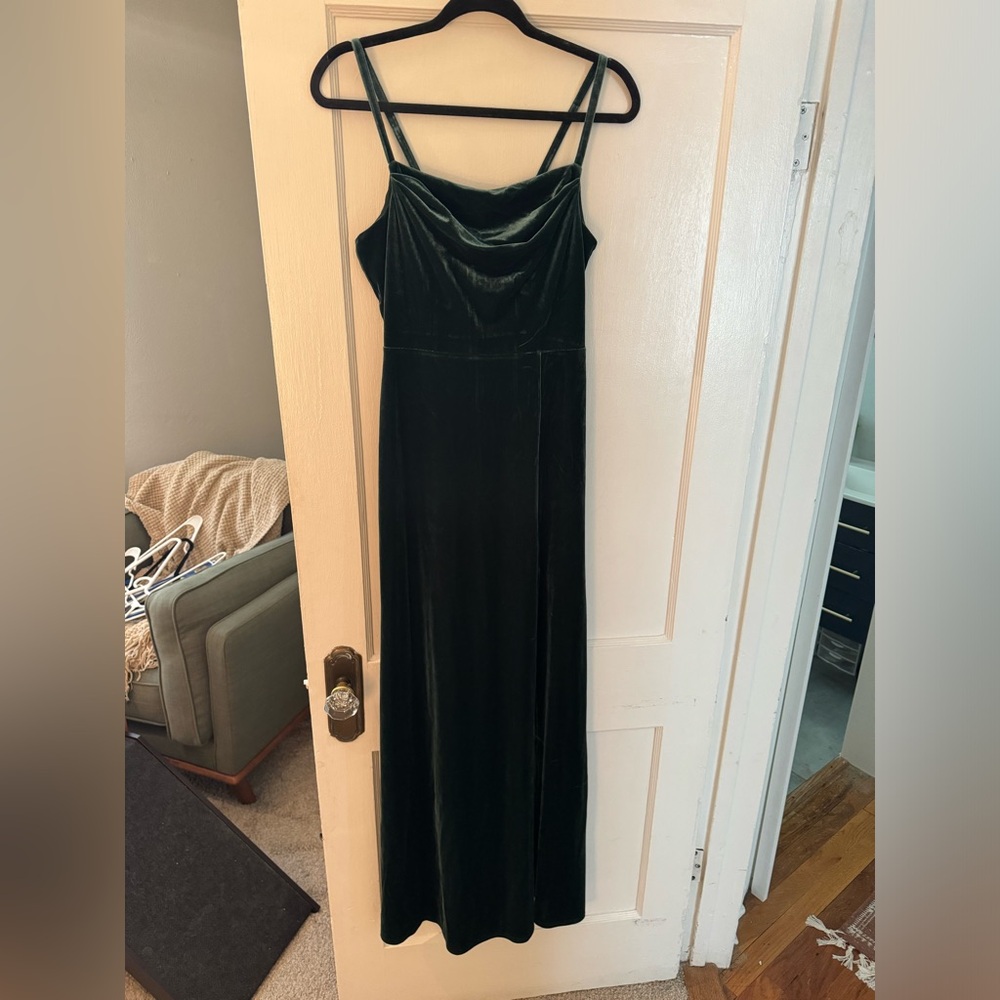 Birdy Grey velvet emerald green bridesmaids dress. New with tags.